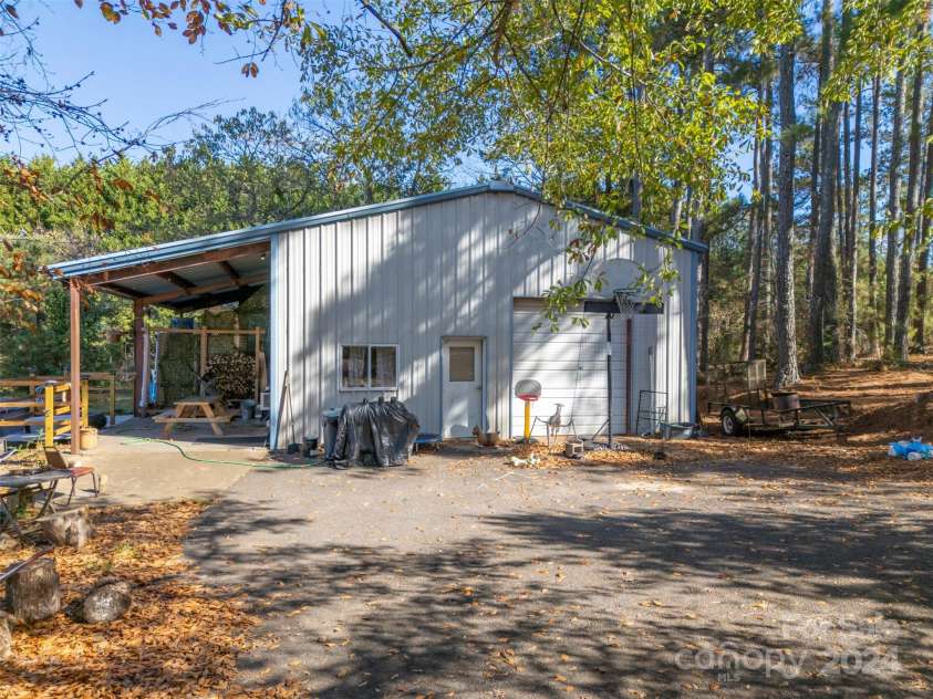 2662 Green Creek Drive, Columbus, NC 28722.  MLS# CAR4203189, YatesRealty ID 6729. 