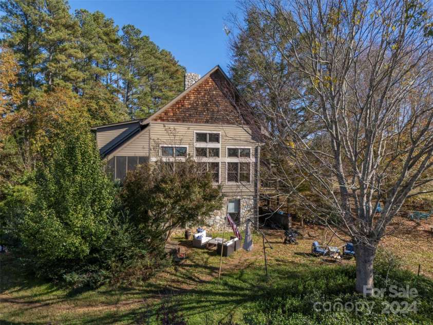 2662 Green Creek Drive, Columbus, NC 28722.  MLS# CAR4203189, YatesRealty ID 6729. 