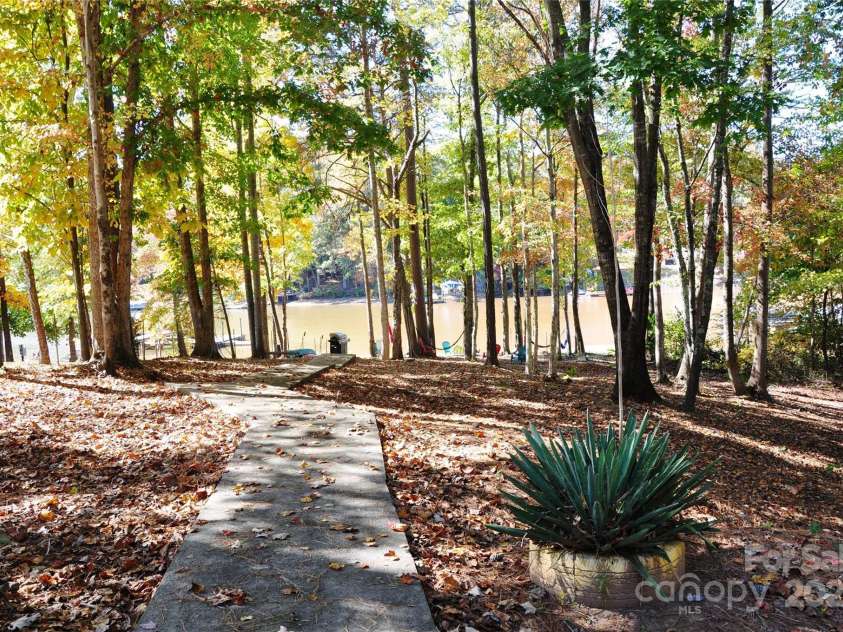 3645 Lake Bluff Drive, Sherrills Ford, NC 28763.  MLS# CAR4277092, YatesRealty ID 673. 