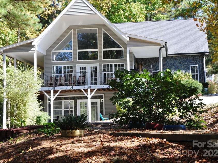 3645 Lake Bluff Drive, Sherrills Ford, NC 28763.  MLS# CAR4277092, YatesRealty ID 673. 