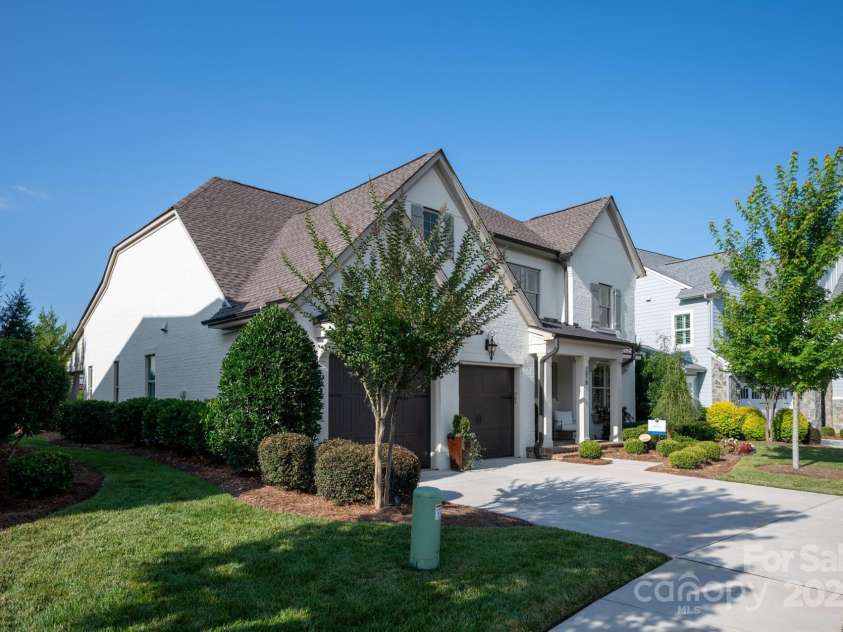 2016 Thatcher Way, Fort Mill, SC 29715.  MLS# CAR4221325, YatesRealty ID 6731. 