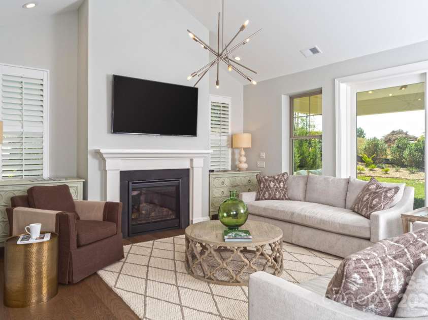 2016 Thatcher Way, Fort Mill, SC 29715.  MLS# CAR4221325, YatesRealty ID 6731. 