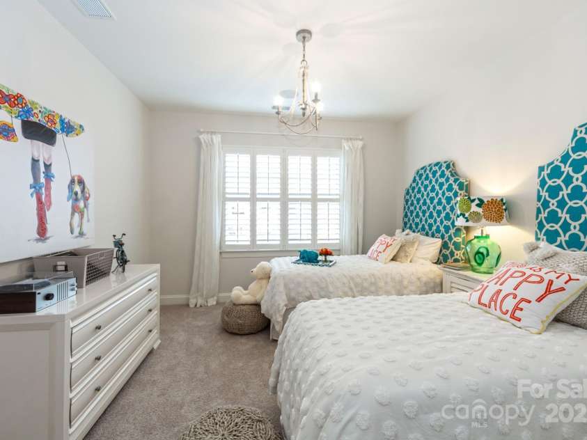 2016 Thatcher Way, Fort Mill, SC 29715.  MLS# CAR4221325, YatesRealty ID 6731. 