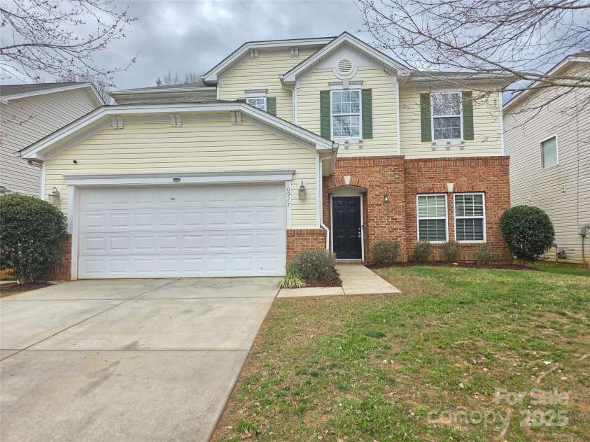 10927 Kinnairds Street, Charlotte, NC 28278.  MLS# CAR4231130, YatesRealty ID 6732. 