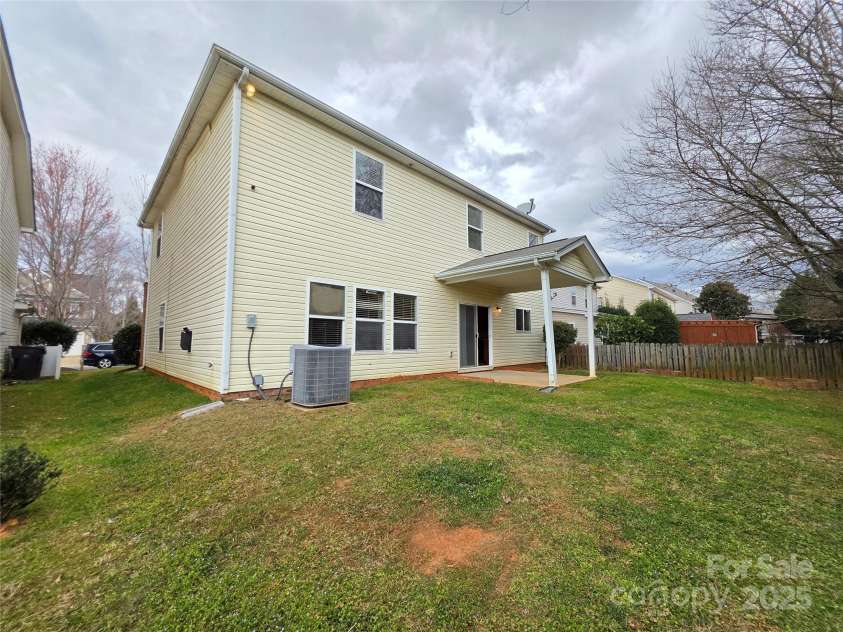 10927 Kinnairds Street, Charlotte, NC 28278.  MLS# CAR4231130, YatesRealty ID 6732. 