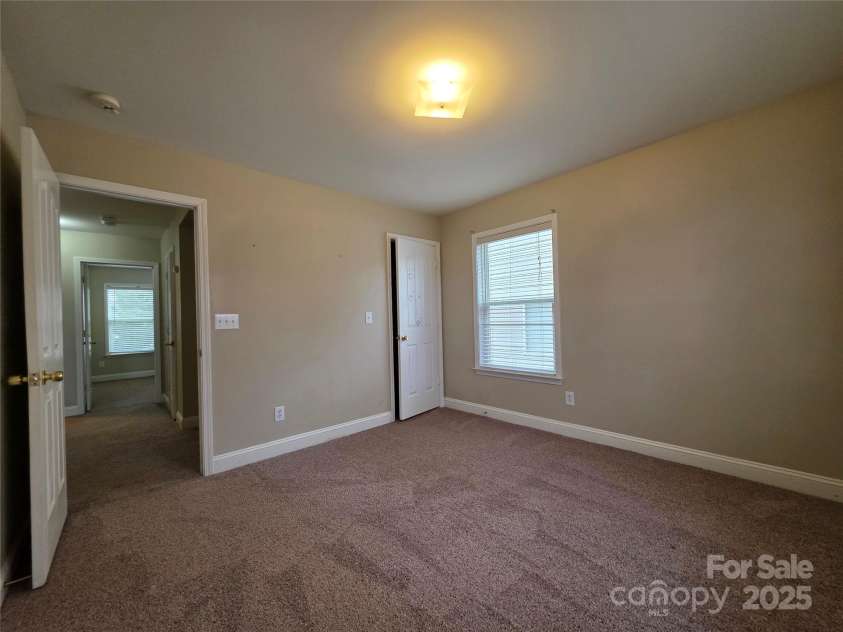 10927 Kinnairds Street, Charlotte, NC 28278.  MLS# CAR4231130, YatesRealty ID 6732. 
