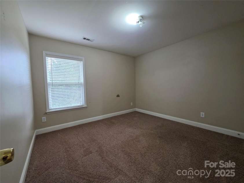 10927 Kinnairds Street, Charlotte, NC 28278.  MLS# CAR4231130, YatesRealty ID 6732. 