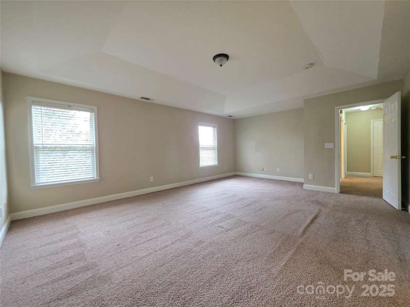 10927 Kinnairds Street, Charlotte, NC 28278.  MLS# CAR4231130, YatesRealty ID 6732. 
