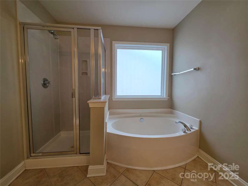 10927 Kinnairds Street, Charlotte, NC 28278.  MLS# CAR4231130, YatesRealty ID 6732. 