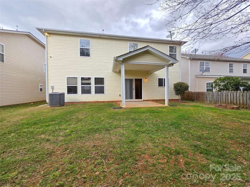 10927 Kinnairds Street, Charlotte, NC 28278.  MLS# CAR4231130, YatesRealty ID 6732. 