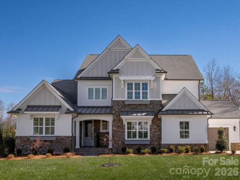 1001 Kingbird Lane, Clover, SC 29710.  MLS# CAR4261471, YatesRealty ID 6733. 