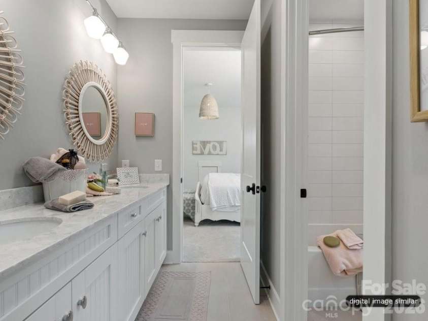 1001 Kingbird Lane, Clover, SC 29710.  MLS# CAR4261471, YatesRealty ID 6733. Tandem Guest Bath