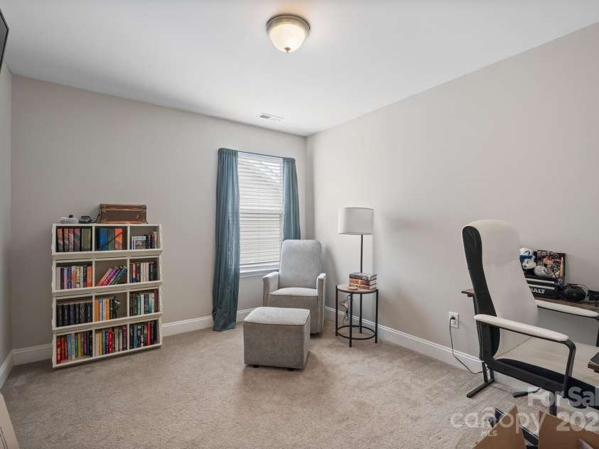 10241 Barrands Lane, Charlotte, NC 28278.  MLS# CAR4239355, YatesRealty ID 6735. Extra Beds with Walk-In CLosets