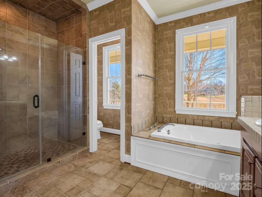 107 Sunderland Drive, Shelby, NC 28150.  MLS# CAR4225149, YatesRealty ID 6736. 