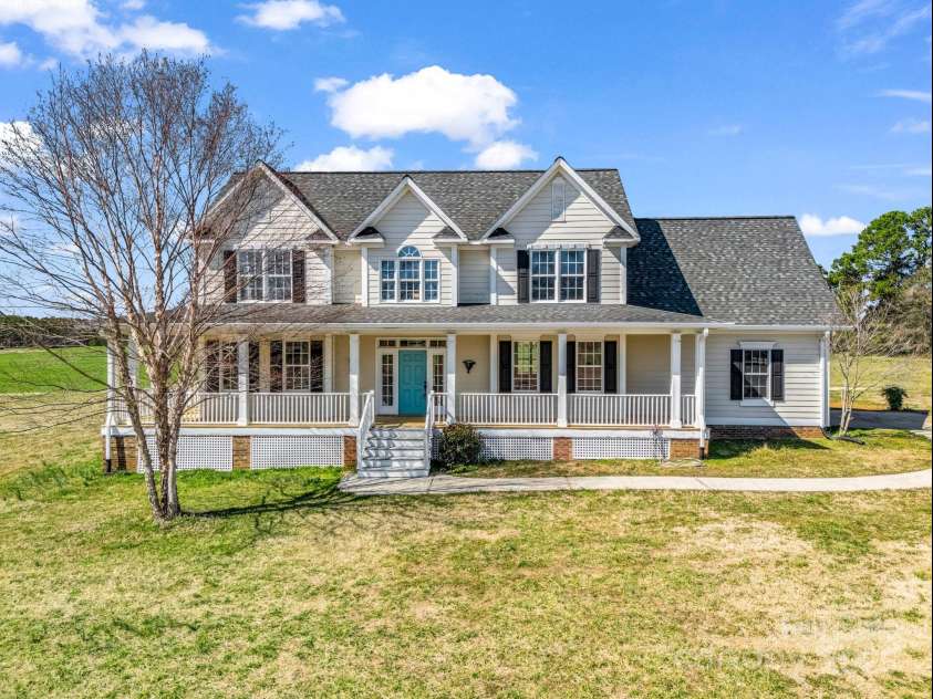107 Sunderland Drive, Shelby, NC 28150.  MLS# CAR4225149, YatesRealty ID 6736. 