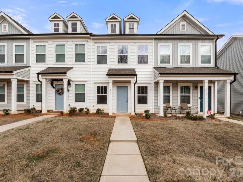 4511 Eaves Lane, Charlotte, NC 28215.  MLS# CAR4353030, YatesRealty ID 6737. 