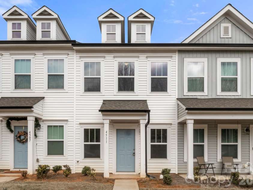 4511 Eaves Lane, Charlotte, NC 28215.  MLS# CAR4353030, YatesRealty ID 6737. 