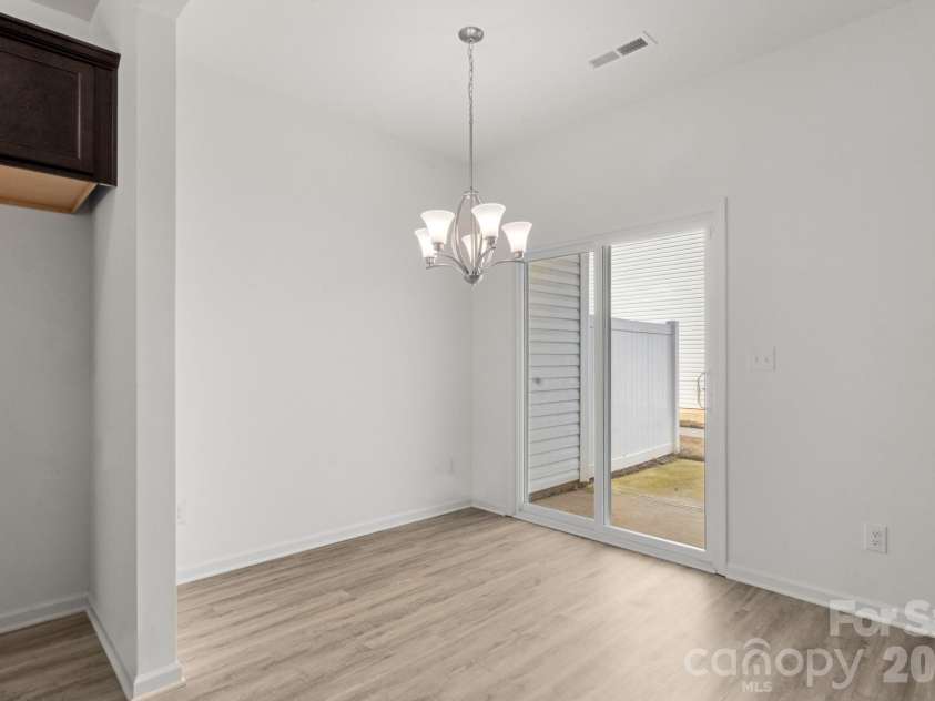 4511 Eaves Lane, Charlotte, NC 28215.  MLS# CAR4353030, YatesRealty ID 6737. 