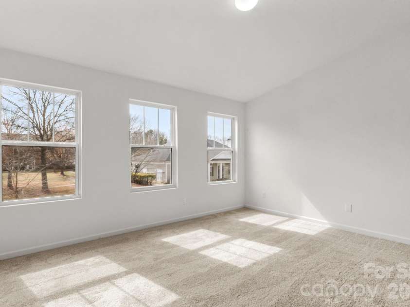 4511 Eaves Lane, Charlotte, NC 28215.  MLS# CAR4353030, YatesRealty ID 6737. 