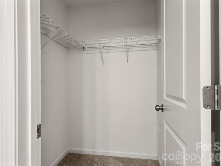4511 Eaves Lane, Charlotte, NC 28215.  MLS# CAR4353030, YatesRealty ID 6737. 