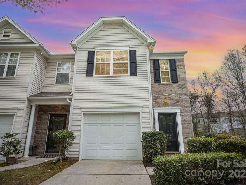 7445 Abigail Glen Drive, Charlotte, NC 28212.  MLS# CAR4242809, YatesRealty ID 6737. Sweet retreat