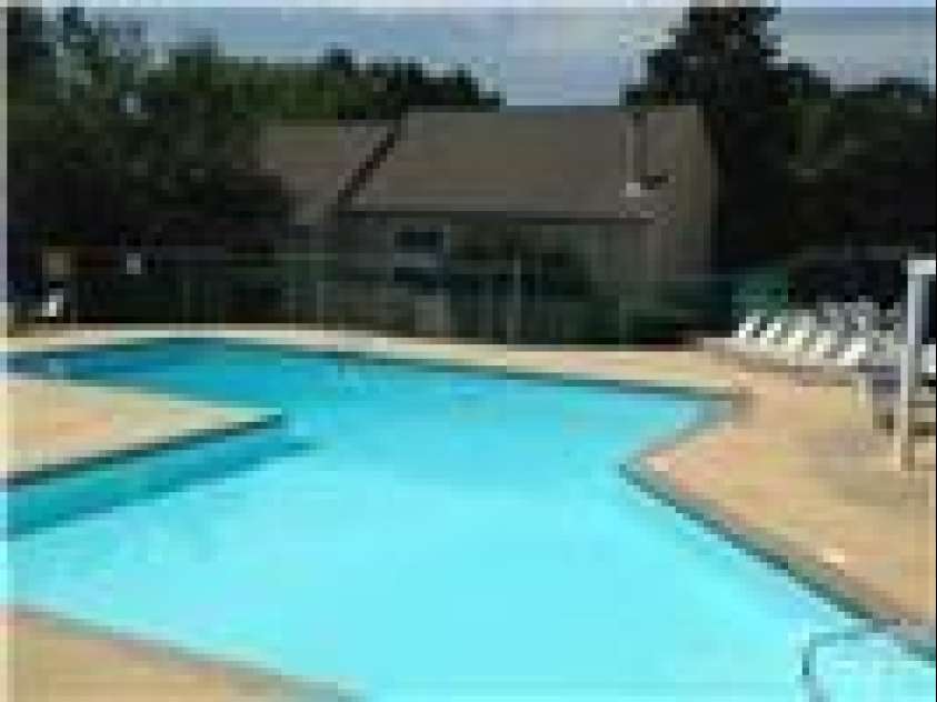 6042 Heath Valley Road, Charlotte, NC 28210.  MLS# CAR4338373, YatesRealty ID 6738. POOL WITH DEEP END 