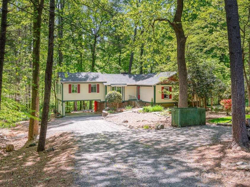 7230 Ridge Lane Road, Charlotte, NC 28262.  MLS# CAR4246233, YatesRealty ID 6738. 