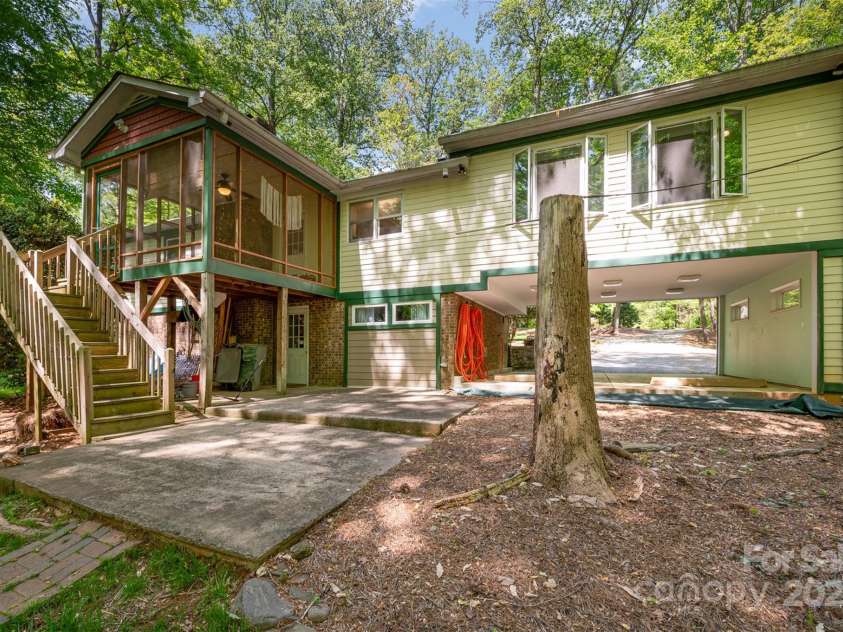 7230 Ridge Lane Road, Charlotte, NC 28262.  MLS# CAR4246233, YatesRealty ID 6738. 