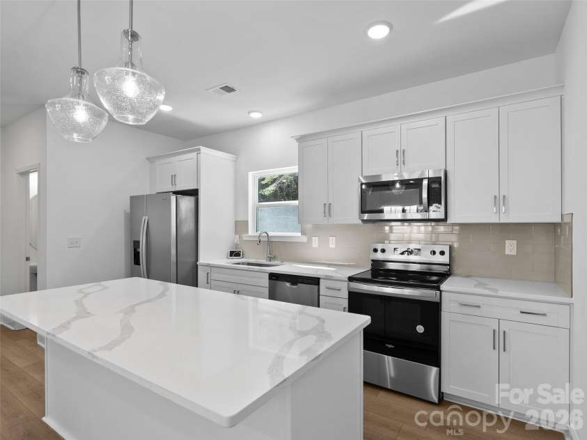 184 Cherry Springs Lane, Asheville, NC 28804.  MLS# CAR4336971, YatesRealty ID 6739. 