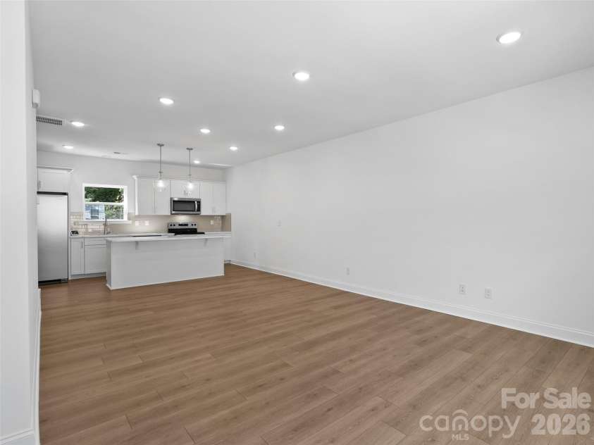 184 Cherry Springs Lane, Asheville, NC 28804.  MLS# CAR4336971, YatesRealty ID 6739. 