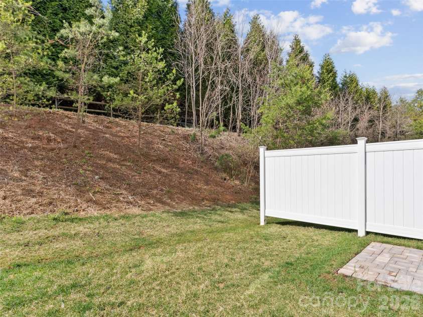 184 Cherry Springs Lane, Asheville, NC 28804.  MLS# CAR4336971, YatesRealty ID 6739. 