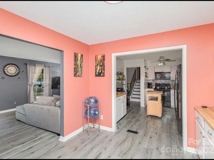 205 Windsor Drive, Salisbury, NC 28144.  MLS# CAR4290229, YatesRealty ID 674. 