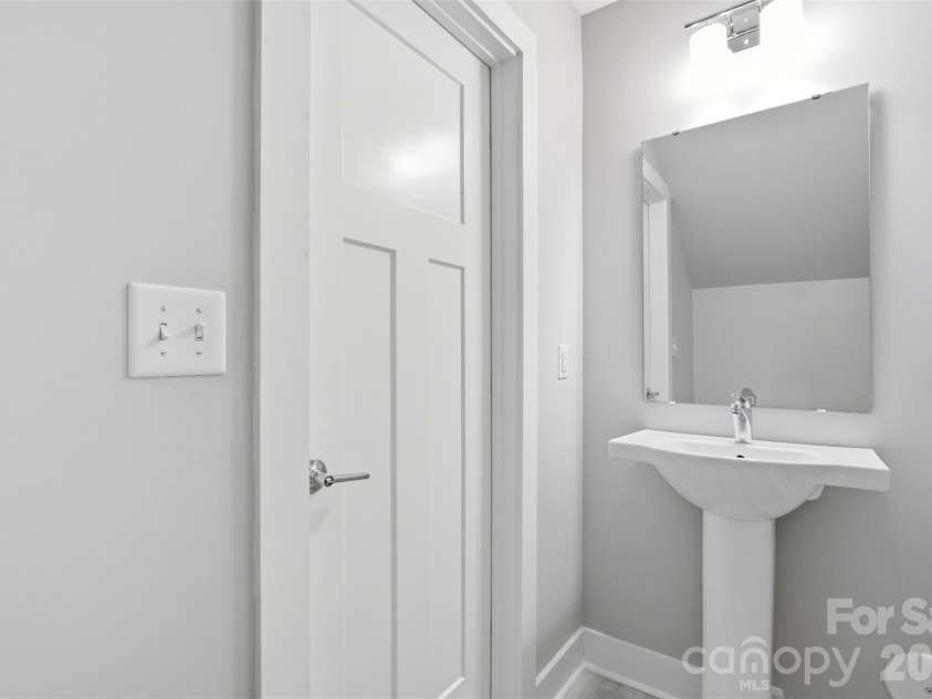 2712 Youngblood Street, Charlotte, NC 28203.  MLS# CAR4328236, YatesRealty ID 6740. 