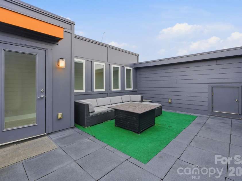 2712 Youngblood Street, Charlotte, NC 28203.  MLS# CAR4328236, YatesRealty ID 6740. 