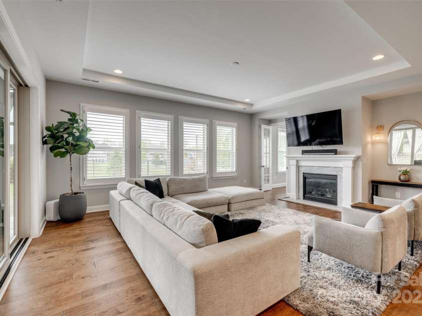 7157 Sumters Camp Trail, Indian Land, SC 29707.  MLS# CAR4245064, YatesRealty ID 6741. Open and Airy Family Room with Trey Ceiling