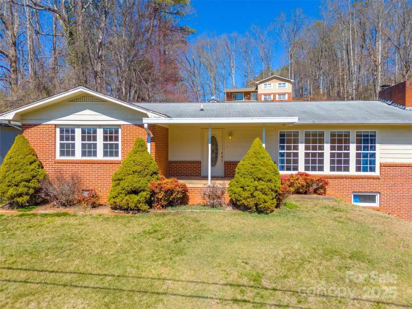 67 Hillcrest Street, Sylva, NC 28779.  MLS# CAR4231193, YatesRealty ID 6742. 