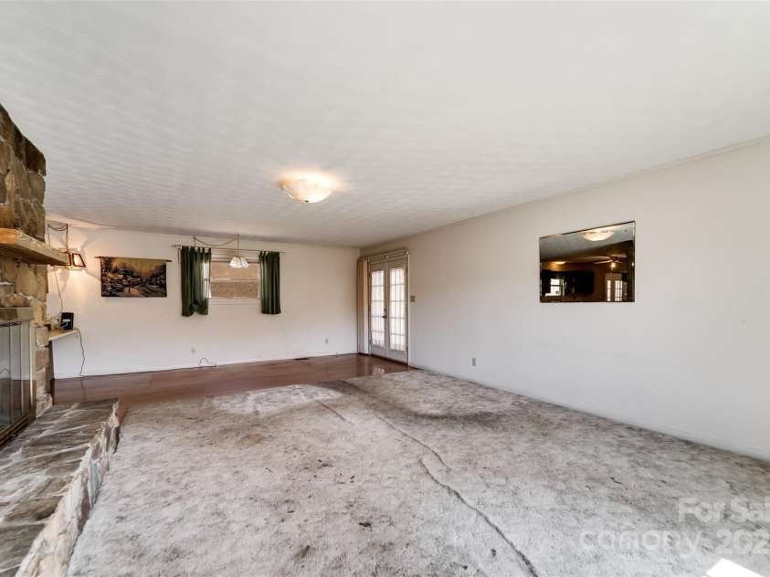 67 Hillcrest Street, Sylva, NC 28779.  MLS# CAR4231193, YatesRealty ID 6742. 