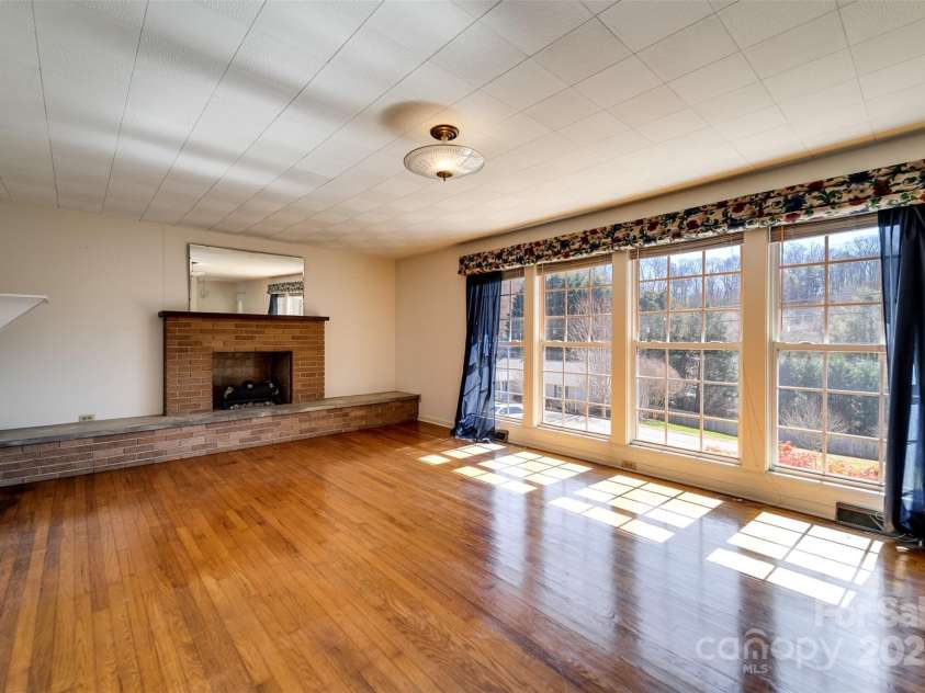 67 Hillcrest Street, Sylva, NC 28779.  MLS# CAR4231193, YatesRealty ID 6742. 