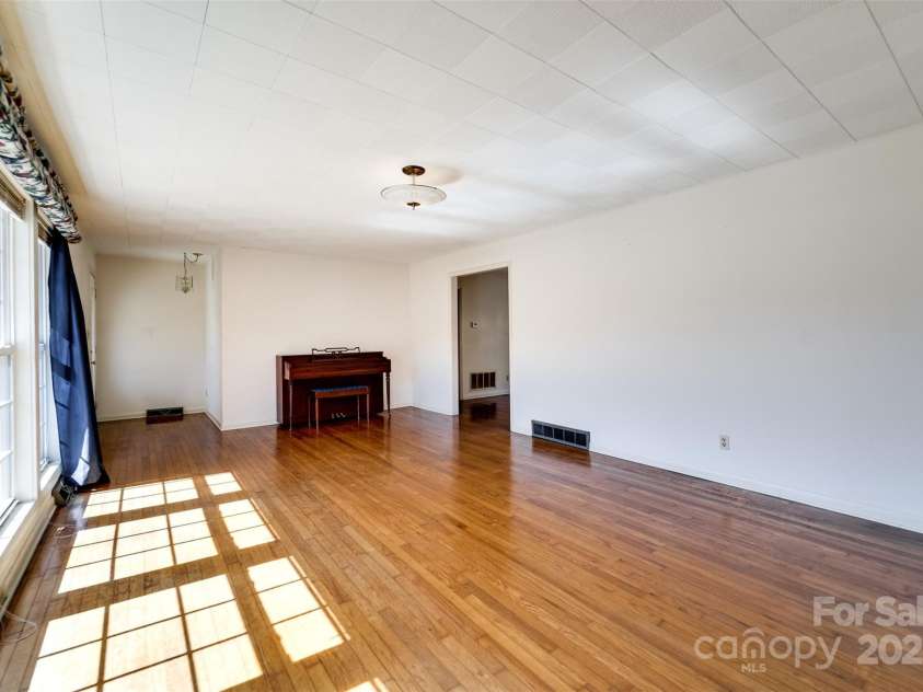 67 Hillcrest Street, Sylva, NC 28779.  MLS# CAR4231193, YatesRealty ID 6742. 