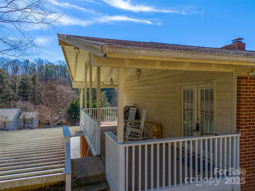 67 Hillcrest Street, Sylva, NC 28779.  MLS# CAR4231193, YatesRealty ID 6742. 