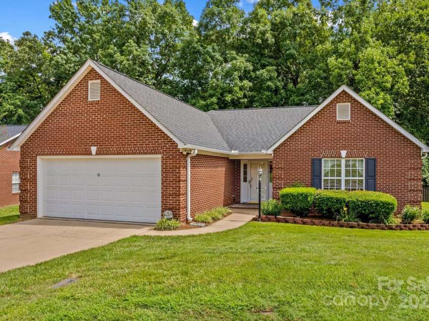 103 Prestwick Court, Salisbury, NC 28146.  MLS# CAR4270026, YatesRealty ID 6744. 
