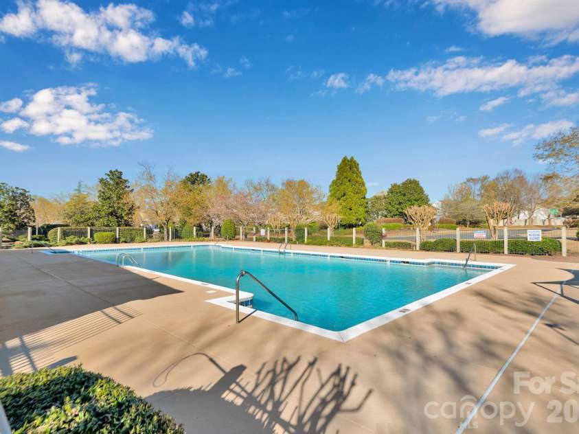3538 Manor House Drive, Charlotte, NC 28270.  MLS# CAR4358198, YatesRealty ID 6744. Community Pool