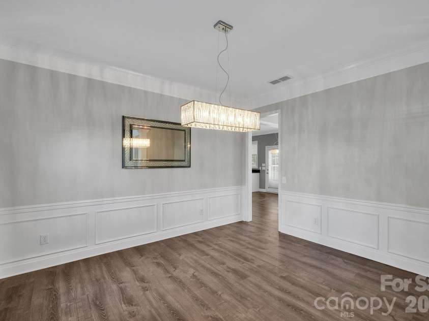 3538 Manor House Drive, Charlotte, NC 28270.  MLS# CAR4358198, YatesRealty ID 6744. Diningroom with kitchen access