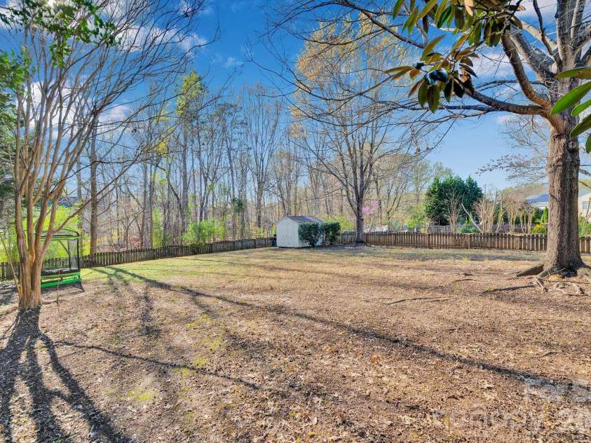 3538 Manor House Drive, Charlotte, NC 28270.  MLS# CAR4358198, YatesRealty ID 6744. Great Yard!