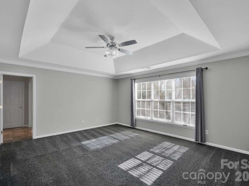 3538 Manor House Drive, Charlotte, NC 28270.  MLS# CAR4358198, YatesRealty ID 6744. Primary Suite