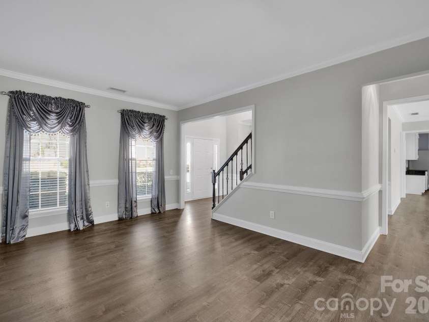 3538 Manor House Drive, Charlotte, NC 28270.  MLS# CAR4358198, YatesRealty ID 6744. Sitting Room