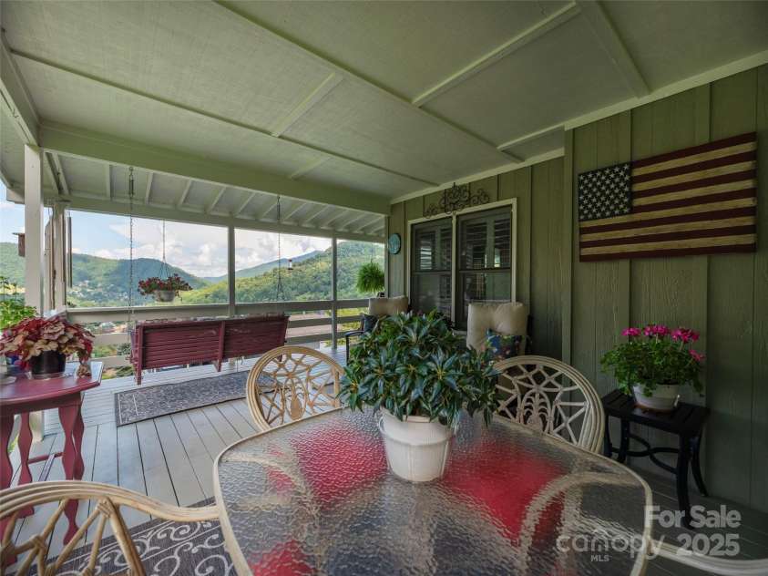 10 Onyx Lane, Maggie Valley, NC 28751.  MLS# CAR4208739, YatesRealty ID 6745. 