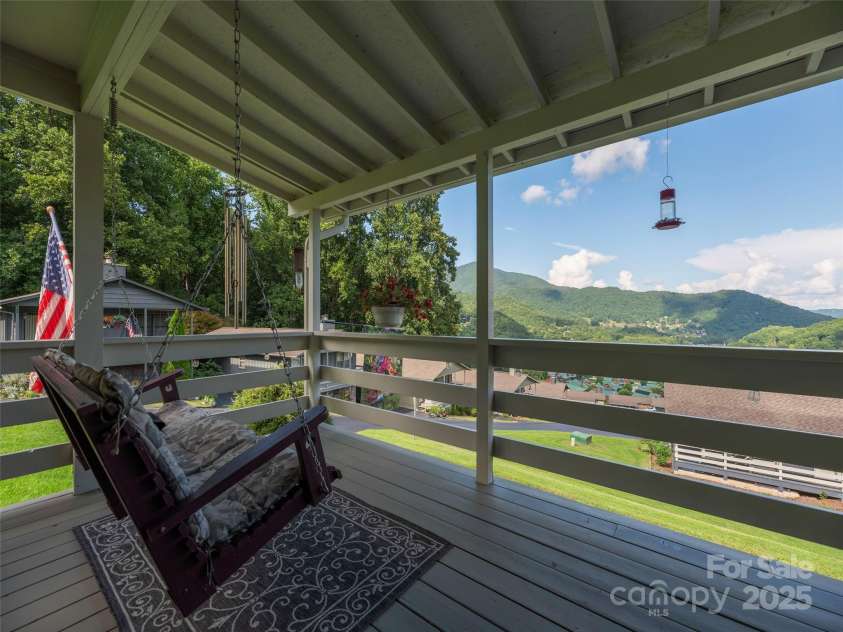 10 Onyx Lane, Maggie Valley, NC 28751.  MLS# CAR4208739, YatesRealty ID 6745. 