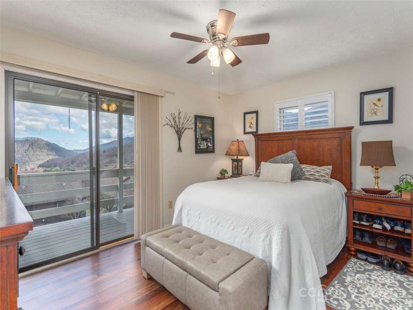 10 Onyx Lane, Maggie Valley, NC 28751.  MLS# CAR4208739, YatesRealty ID 6745. 