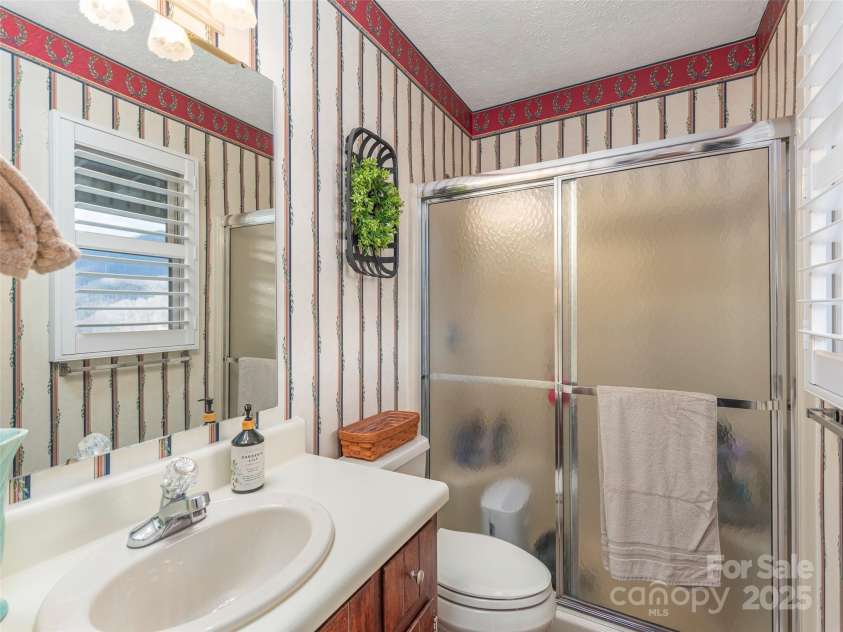 10 Onyx Lane, Maggie Valley, NC 28751.  MLS# CAR4208739, YatesRealty ID 6745. 